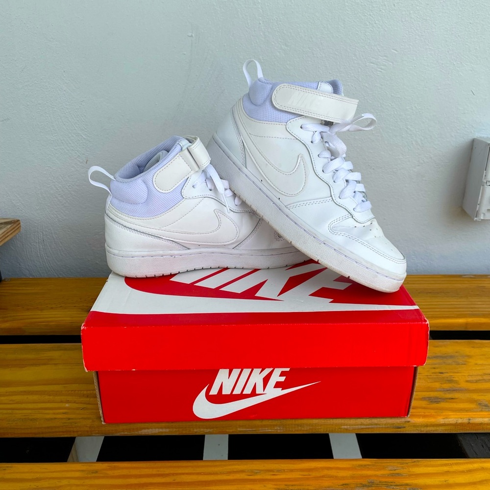 Nike Court Borough Mid Sneakers